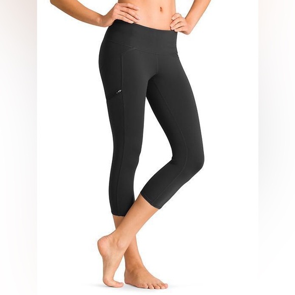 Athleta Womens Size Small Drifter Capri Black Zipper Pockets Active Gym Workout - Picture 1 of 9